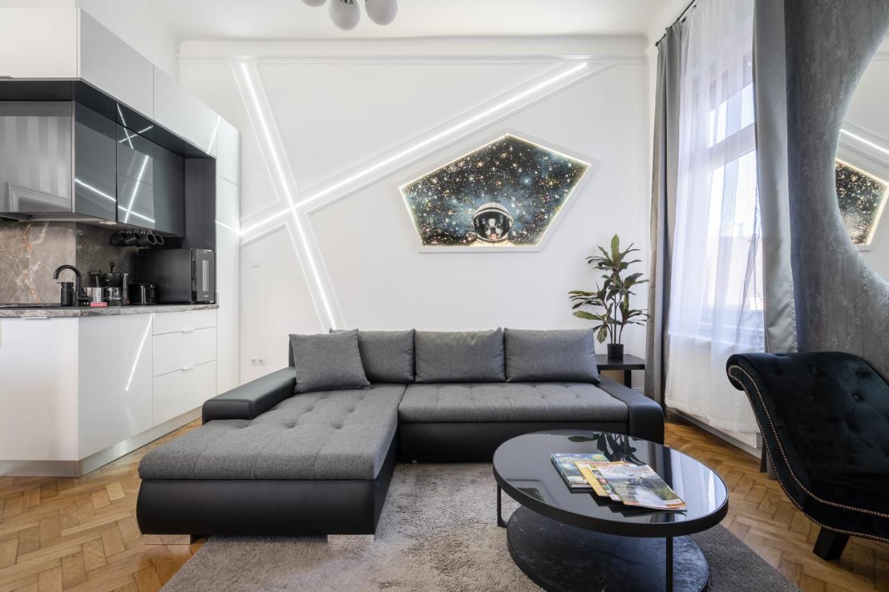 Galaxy Cube Apartment บูดาเปสต์ ภายนอก รูปภาพ